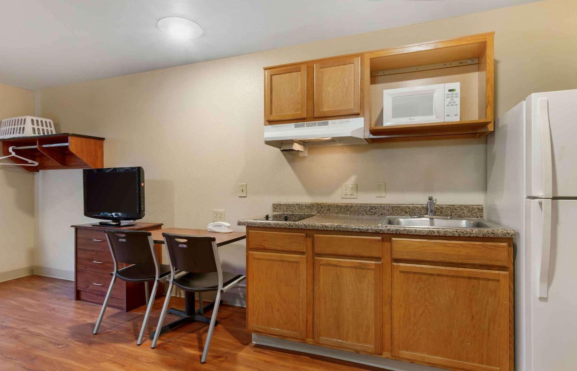 Extended Stay America Select Suites - Kansas City - South - I-49 Bagian luar foto